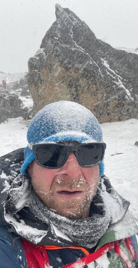 Jonathan Kubler - John Horn - sponsoring Anzile Carrelage - Everest summit - sommet lhotse - 2021 - couvreur montigny les metz - client anzile carrelage marly neige
